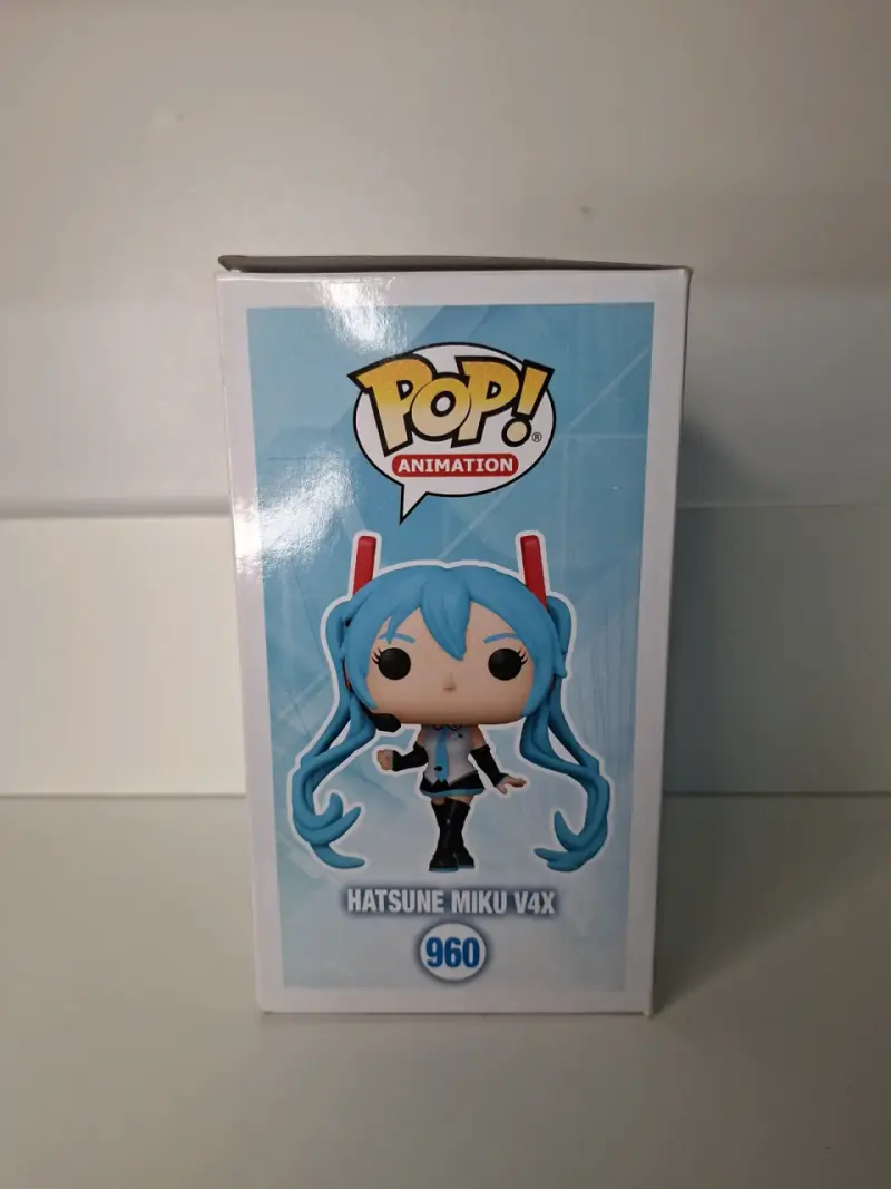 Figura Funko Pop Hatsune Miku V4X - 3