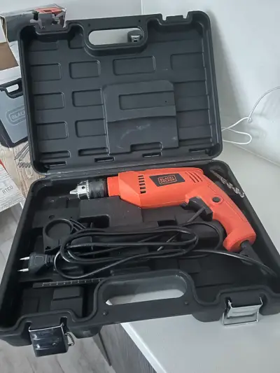 Taladro Percutor Black+Decker 650W con Accesorios - miniatura 2