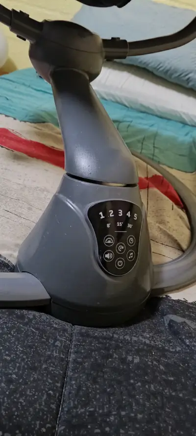 Silla mecedora eléctrica para bebé con diseño moderno - miniatura 2