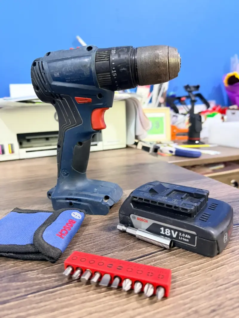 Taladro percutor Inalámbrico Bosch 18v - 3