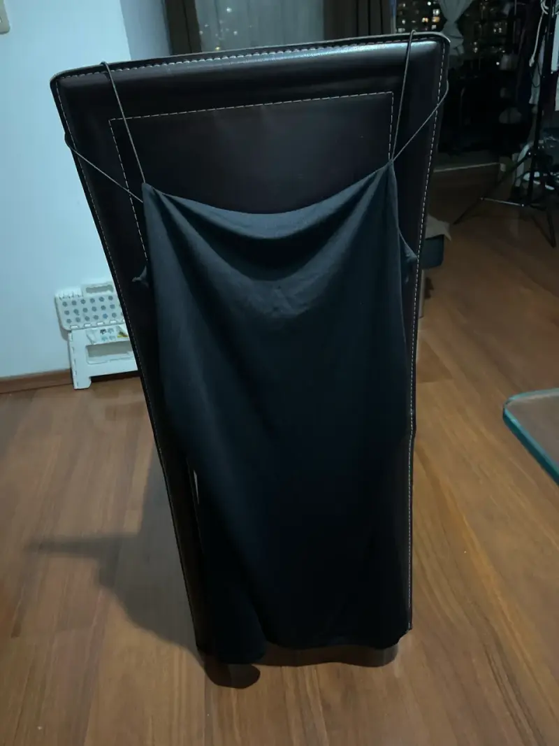 Vestido negro de tirantes elegante - 2