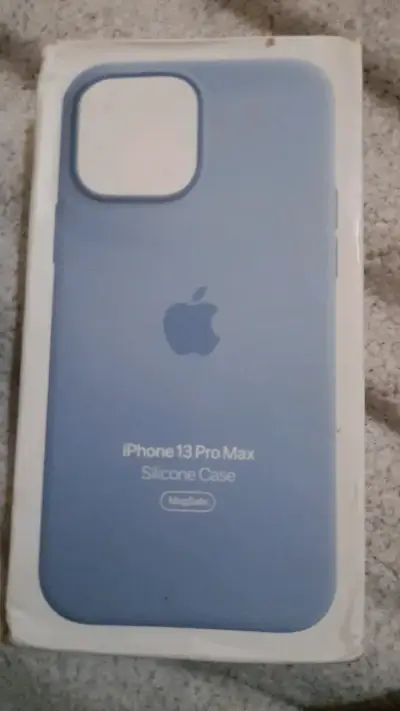 Funda de silicona azul para iPhone 13 Pro Max - miniatura 1