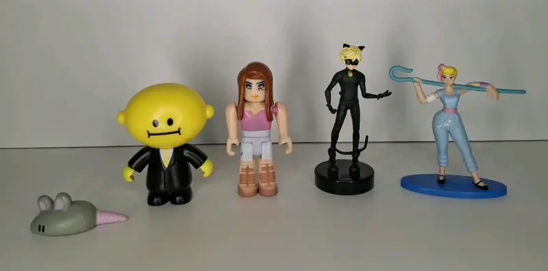 Set de Figuras de Acción Variadas