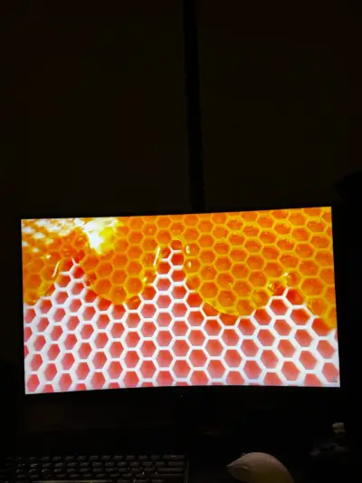 Monitor curvo 240hz Samsung - miniatura 4