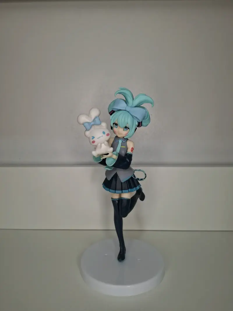 Figura de colección Hatsune Miku con Cinnamoroll - 1