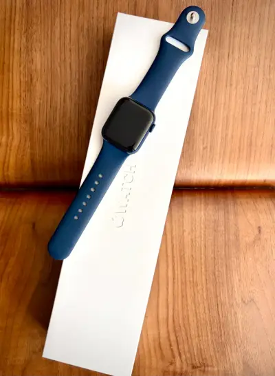Apple Watch Series 6 GPS 40 mm Aluminio - miniatura 2