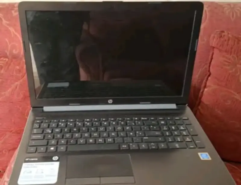 Notebook HP con Windows 10 en buen estado - 2