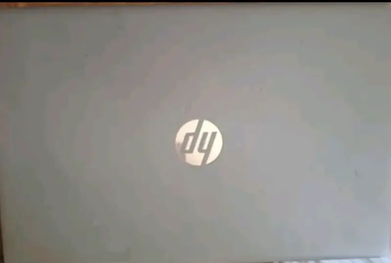 Notebook HP con Windows 10 en buen estado - 3