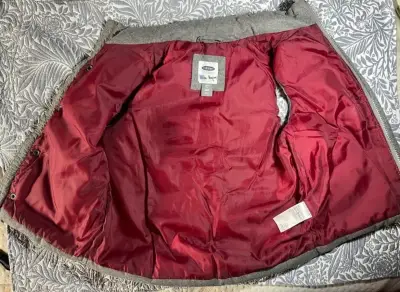 Chaleco acolchado gris Old Navy para niño - miniatura 3