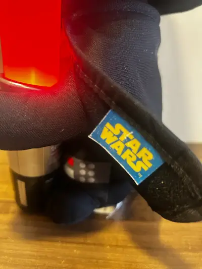 Lámpara de noche Darth Vader con sable de luz - miniatura 5