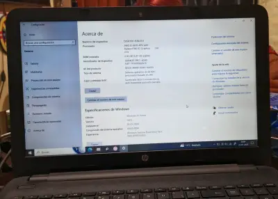 Laptop HP roja - miniatura 3