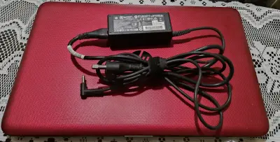 Laptop HP roja - miniatura 4