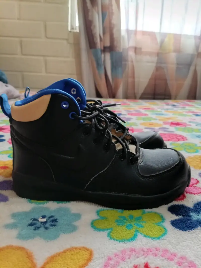 Botas deportivas negras Nike para hombre - 2