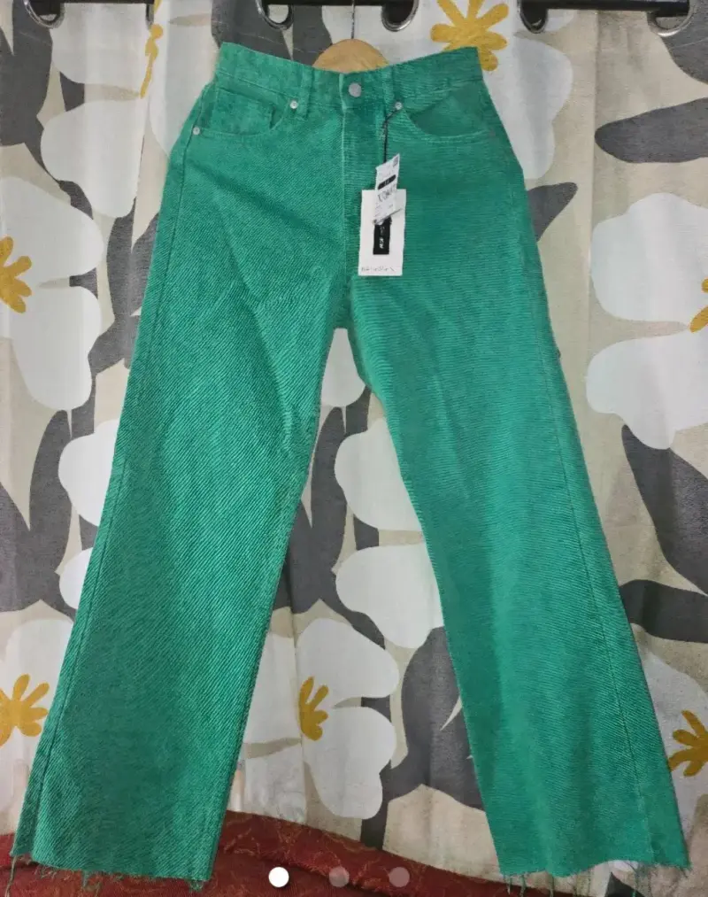 Jeans verdes de corte ancho Basement talla 36