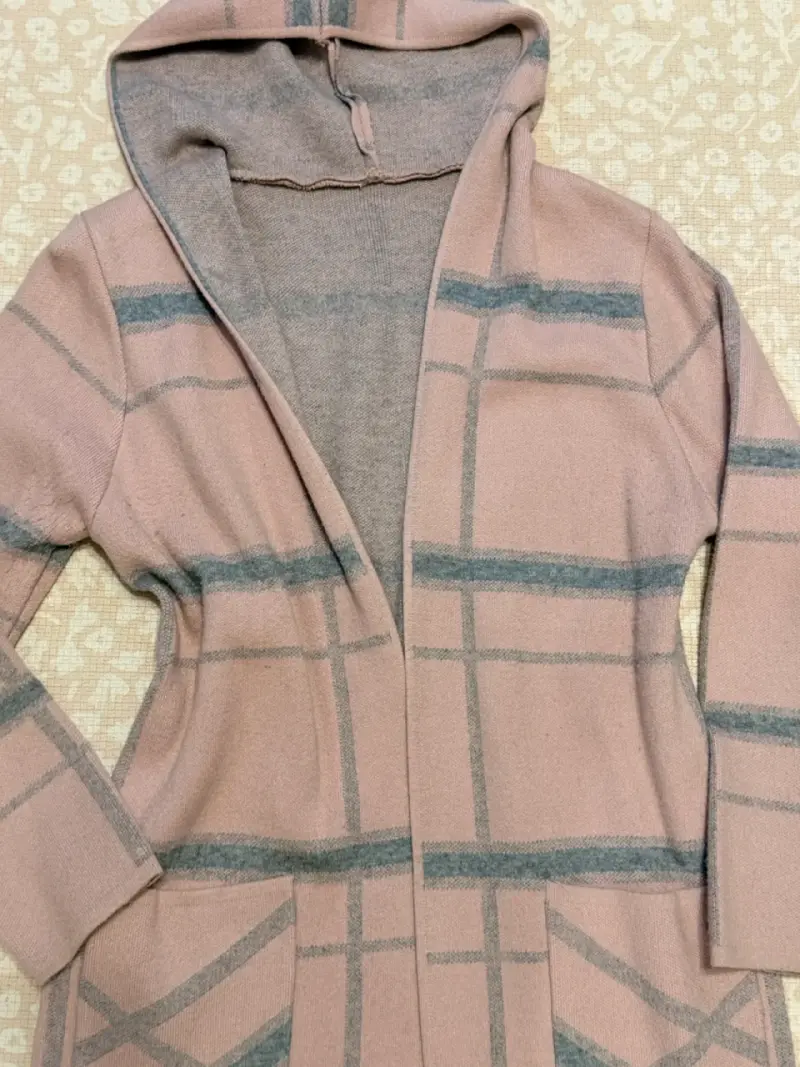 Cárdigan largo con capucha rosado y gris - 2