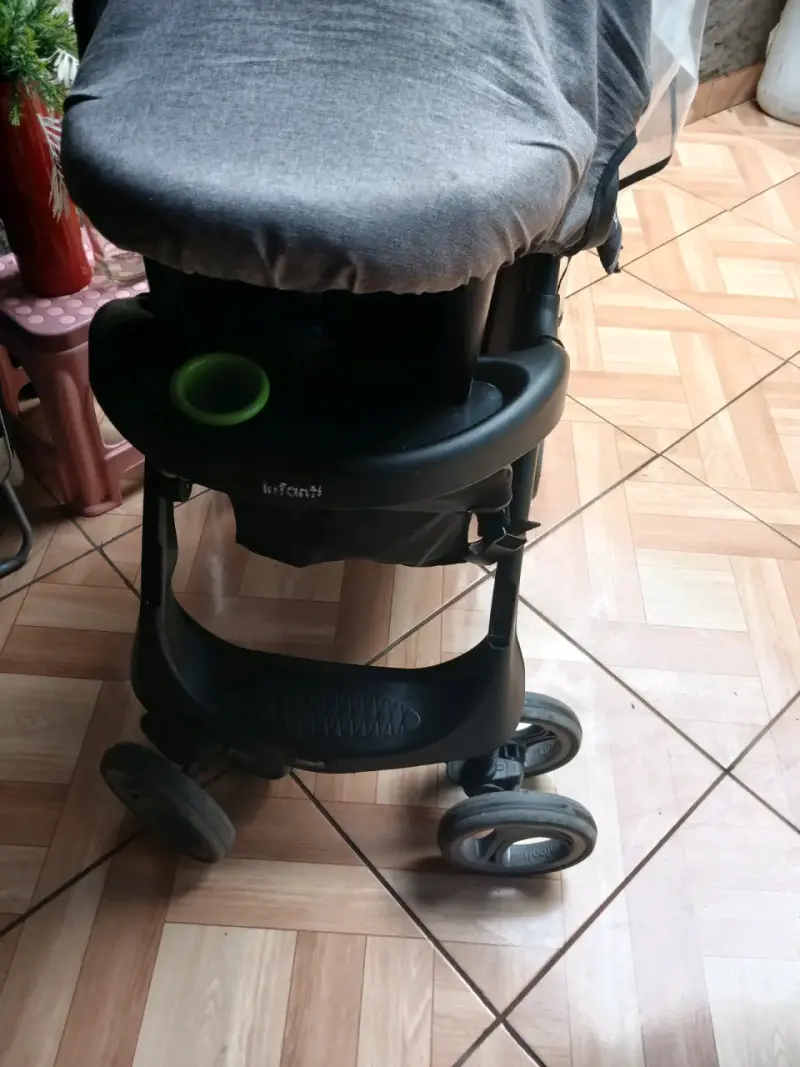 Coche de bebé Infanti con cubierta de lluvia - 5