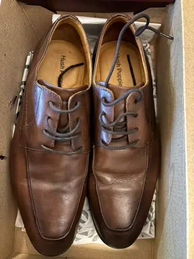 Zapatos de cuero marrón Hush Puppies para hombre - miniatura 3