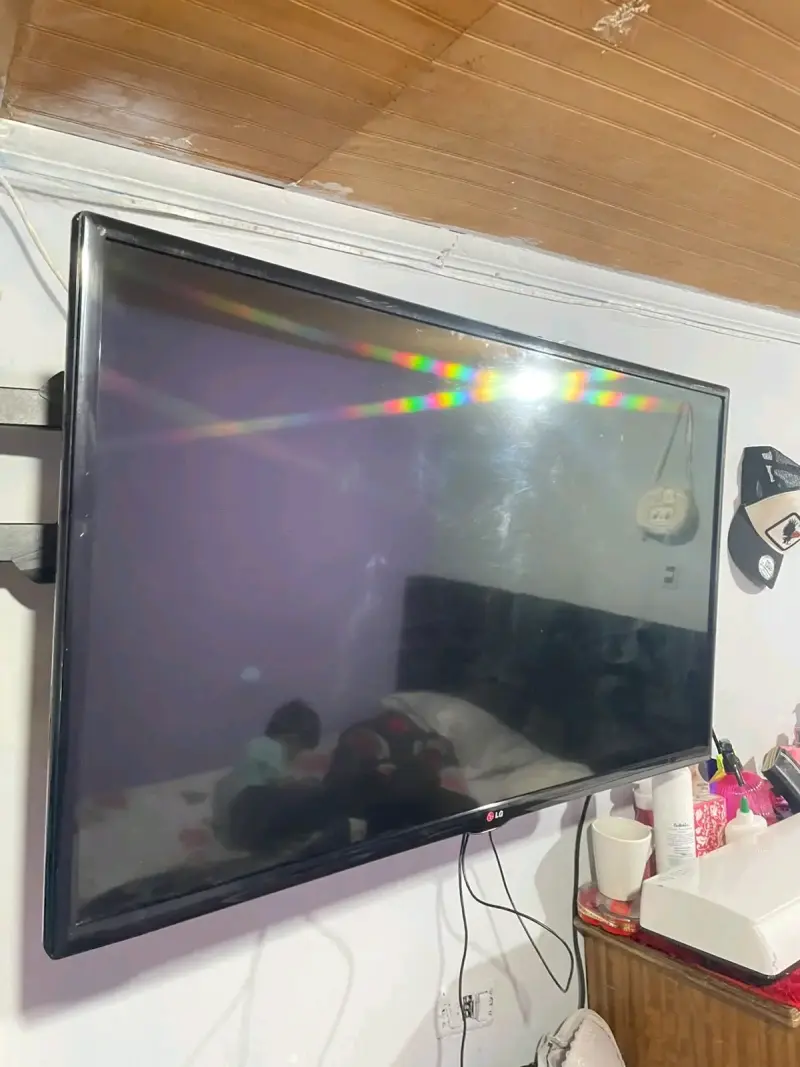 Televisor LG pantalla plana 42 pulgadas - 3
