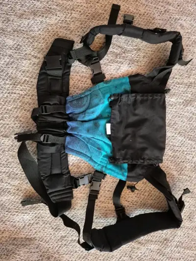 Mochila portabebé ergonómica - miniatura 2