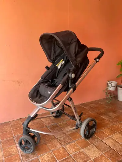 Coche de bebé Infanti con silla de auto negra - miniatura 4