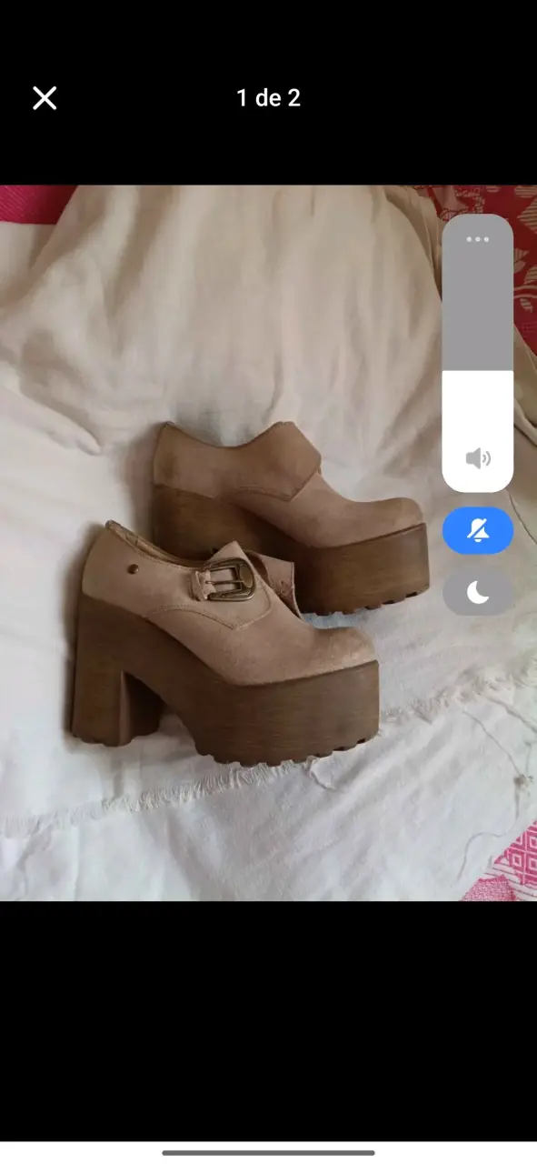 Zapatos de plataforma beige con hebilla - 2