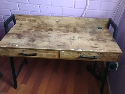 Escritorio de Madera con Puertos USB - miniatura 1