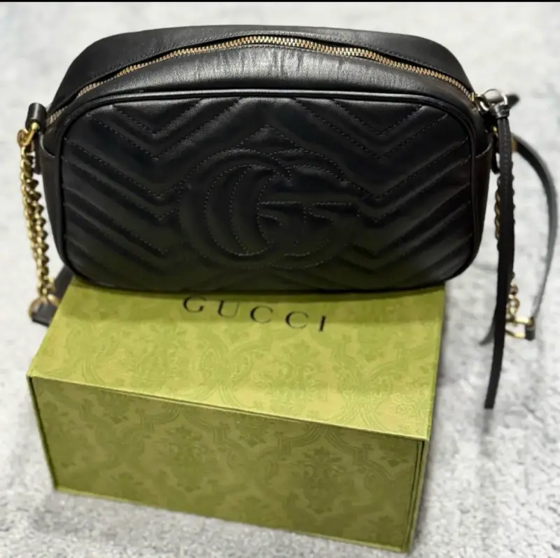 Cartera Gucci Marmont Negra de Cuero - 1