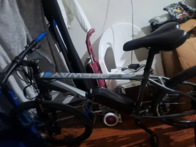 Bicicleta de montaña Neway gris con suspensión - 2