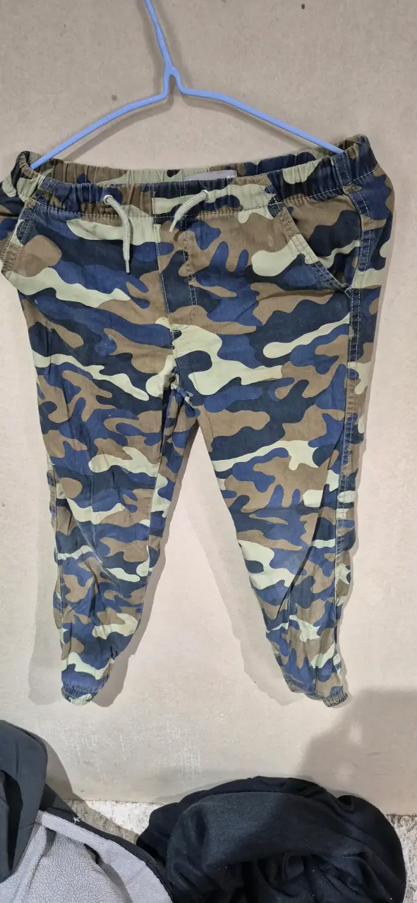 Pantalones de camuflaje para hombre en buen estado - 3