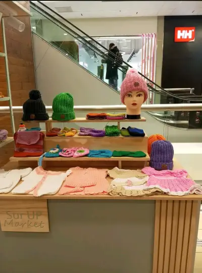 Gorros de lana tejidos a mano para invierno - miniatura 1
