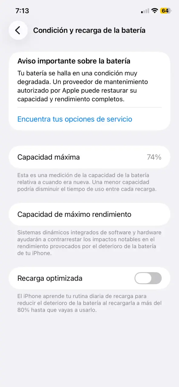 iPhone 11 rojo en buen estado - 4