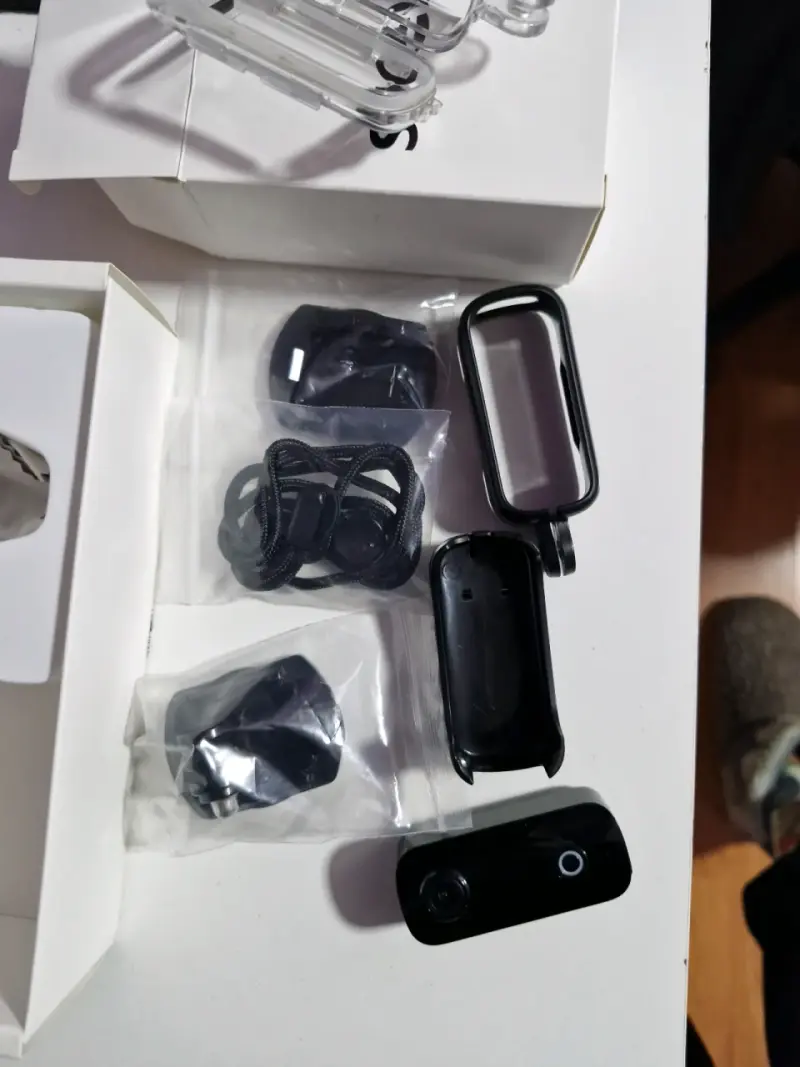 SJCAM C100+ 4K WiFi EIS + Micro SD 32GB + Soporte - 3