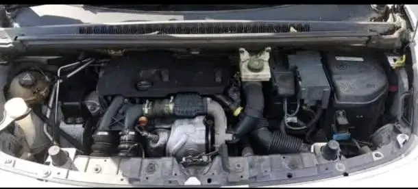 Peugeot 3008 SUV blanco Diesel - 4