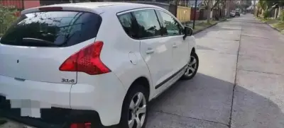 Peugeot 3008 SUV blanco Diesel - miniatura 6