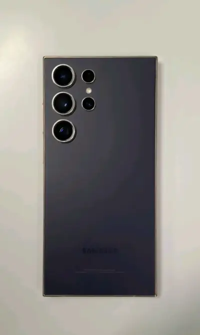 Smartphone Samsung Galaxy S24 Ultra en buen estado - miniatura 2