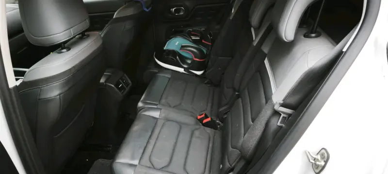 Citroën C5 Aircross SUV blanco en Excelente estado - 4