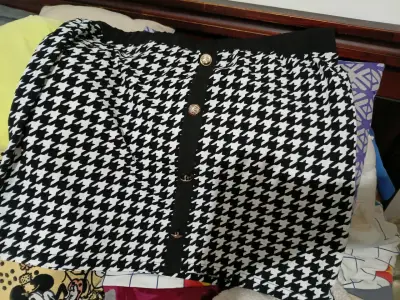 Falda Shein Curve estampado pata de gallo - miniatura 1