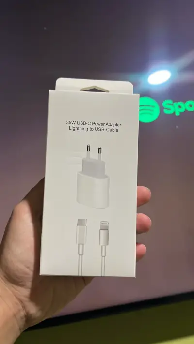 Cargador USB-C a Lightning 35W con cable - miniatura 2