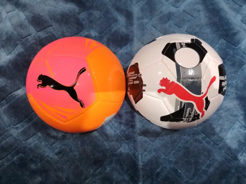 Balones de fútbol Puma coloridos - 1