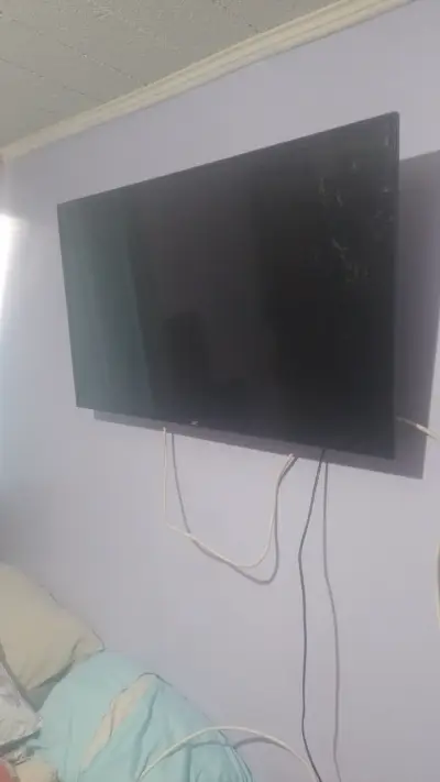 Televisor JVC de pantalla plana 42 pulgadas - miniatura 1