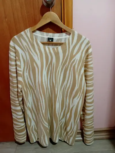 Suéter de mujer con estampado animal print - miniatura 1