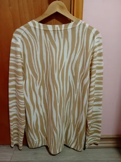 Suéter de mujer con estampado animal print - miniatura 3