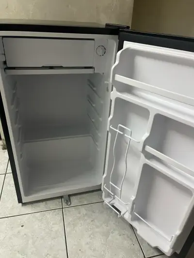 Frigobar 90L Libero - miniatura 2