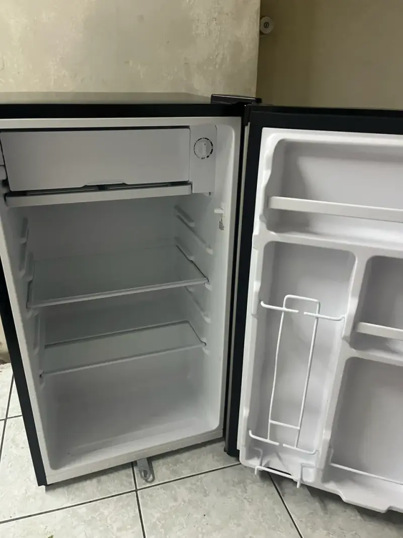 Frigobar 90L Libero - 3