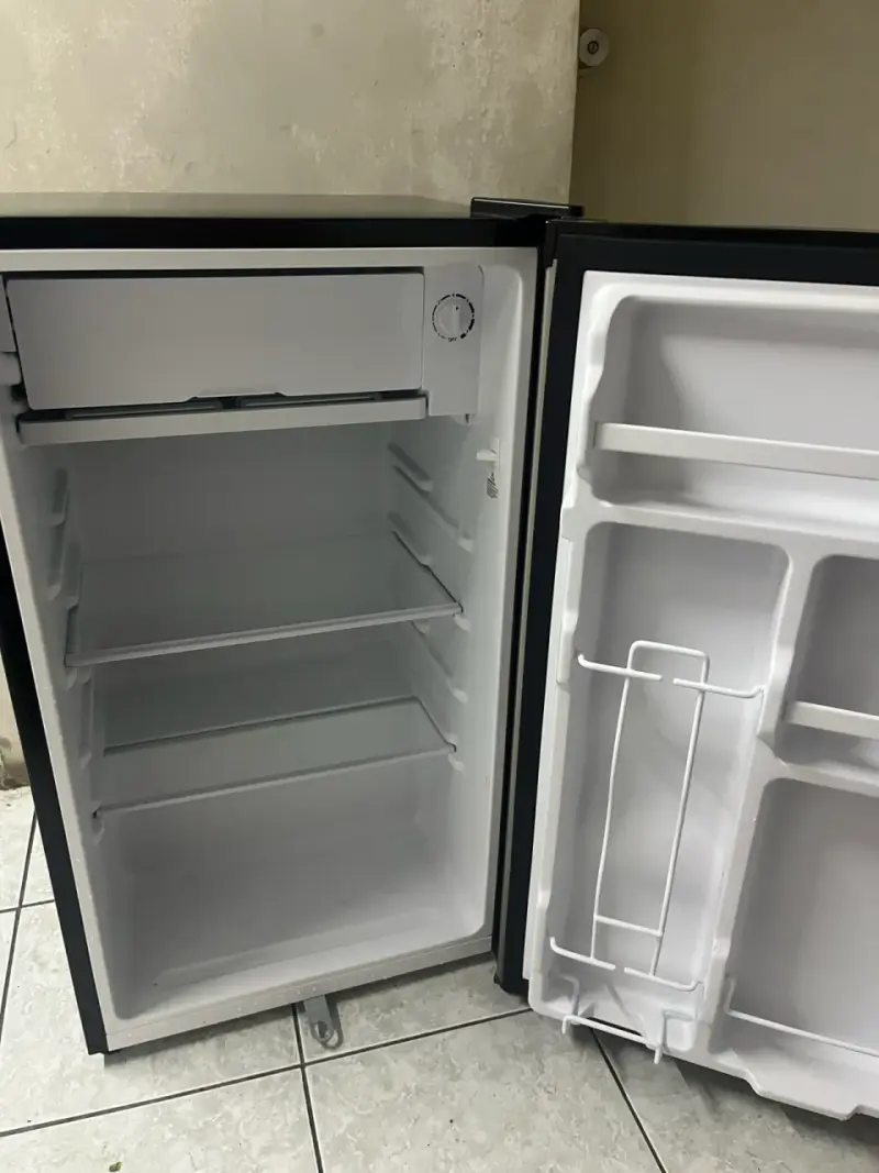 Frigobar 90L Libero - 4