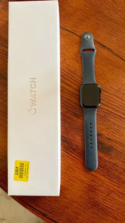 Apple Watch Series 8  negro en buen estado - miniatura 3