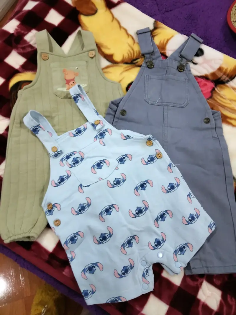 Lote de ropa para bebé con enteritos y conjuntos