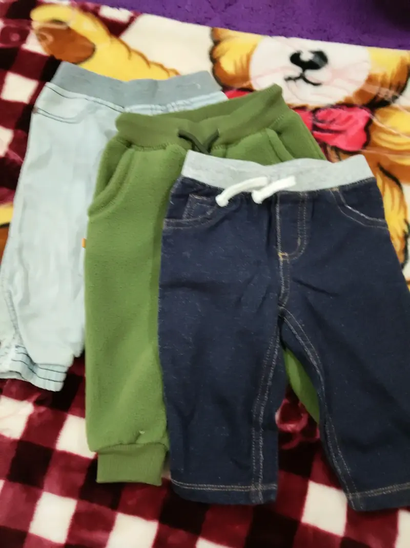 Lote de ropa para bebé con enteritos y conjuntos - 3
