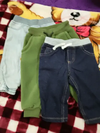 Lote de ropa para bebé con enteritos y conjuntos - miniatura 3