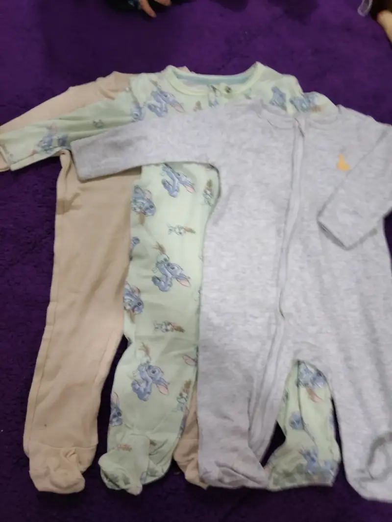 Lote de ropa para bebé con enteritos y conjuntos - 5